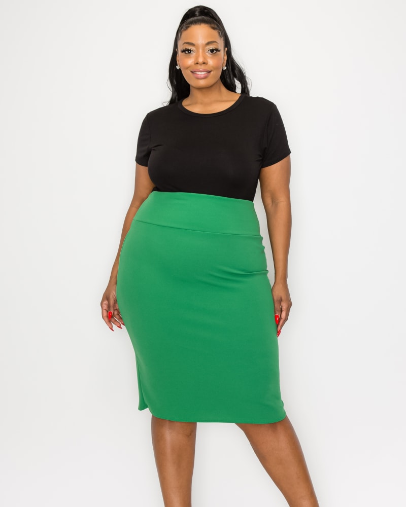 Front of a model wearing a size 1X Molly Pencil Skirt in Kelly Green by L I V D. | dia_product_style_image_id:265610